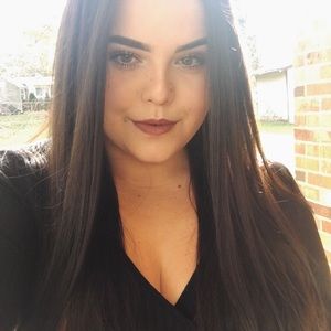 Meet your Posher, Ana